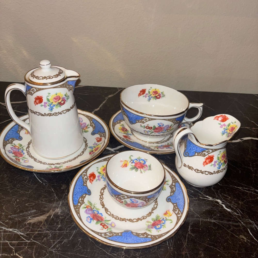 Rare (1930s) Hammersley & Co “Dresden Sprays” 7pc set By Thomas Goode & Co.